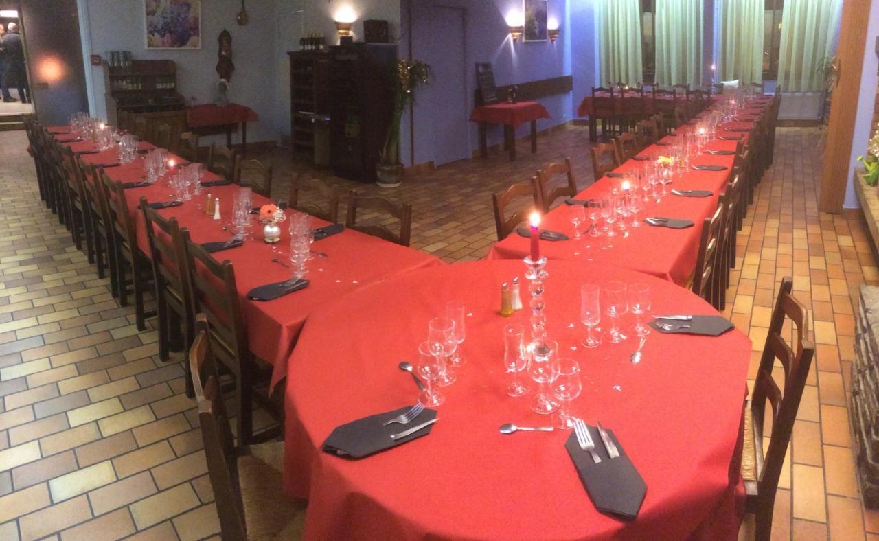 Hotel Restaurant L'Agapanthe Pont-de-Salars Экстерьер фото